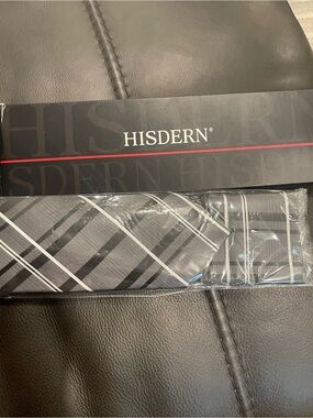 HISDERN Men's Black and Gray Striped Tie & Pocket Square Set